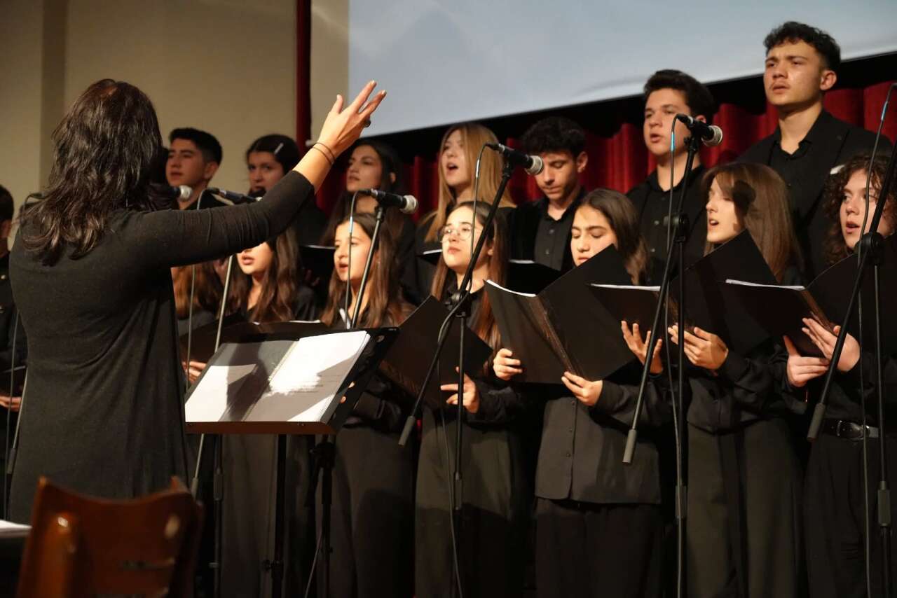 Muğla’da ‘Kim Var?’: Öğrenciler ve Yücel Arzen Aynı Sahnede 15